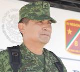 Celebra gobernador nombramiento militar