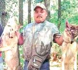 Denuncian a regidor por cazar lobos en  Michoacán