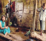 Enfermos mentales de Indonesia muestran su vida en la pobreza