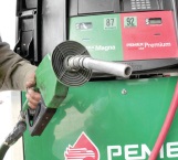Alto costo de gasolina obliga a trabajadores a dejar autos en las casas