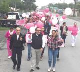 Celebran combate al cáncer de mama