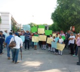 Protestan pescadores y agricultores ante la CFE
