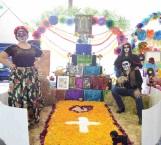 Premian a mejores  altares de muertos en la UAMRA