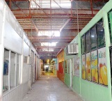 Luce abandonado mercado Juárez, escasos locales tratan de sobrevivir