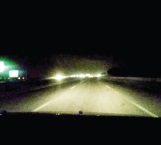 Falta de luz en carretera causa inseguridad