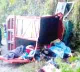 Suman 18 muertos y 5 heridos en volcadura