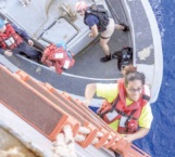 Dos mujeres y sus perros, rescatadas tras cinco meses con un velero a la deriva en el Pacífico
