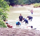 Lugareños buscan reencauzar el río en cascadas de Agua Azul
