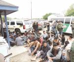 Detienen a 60 migrantes en Valle de Texas
