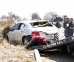 Vuelca vehículo; 3 muertos, un herido