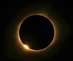 Eclipse solar conmociona a millones