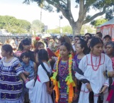 Estremecedor reencuentro de  familias oaxaqueñas radicadas en Los Ángeles