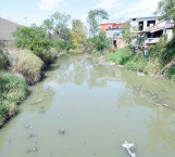 Insoportables olores foco de contaminación en el dren El Anhelo