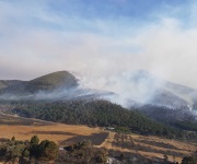 Coahuila gestiona mayor apoyo aéreo para combatir incendio forestal