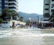 Afecta mar de fondo costa en Acapulco