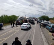 Reviven campesinos bloqueos en la carretera Victoria-Matamoros