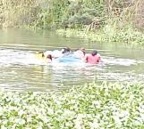 Cruzan migrantes nadando el Bravo