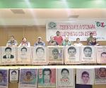 Padres de 43 normalistas van a Matamoros