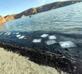 Yate derrama combustible y contamina Playa Balandra, en BCS