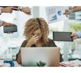 Multitasking puede causar estrés y bajar productividad laboral