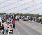 Bloquean campesinos carretera Victoria-Matamoros